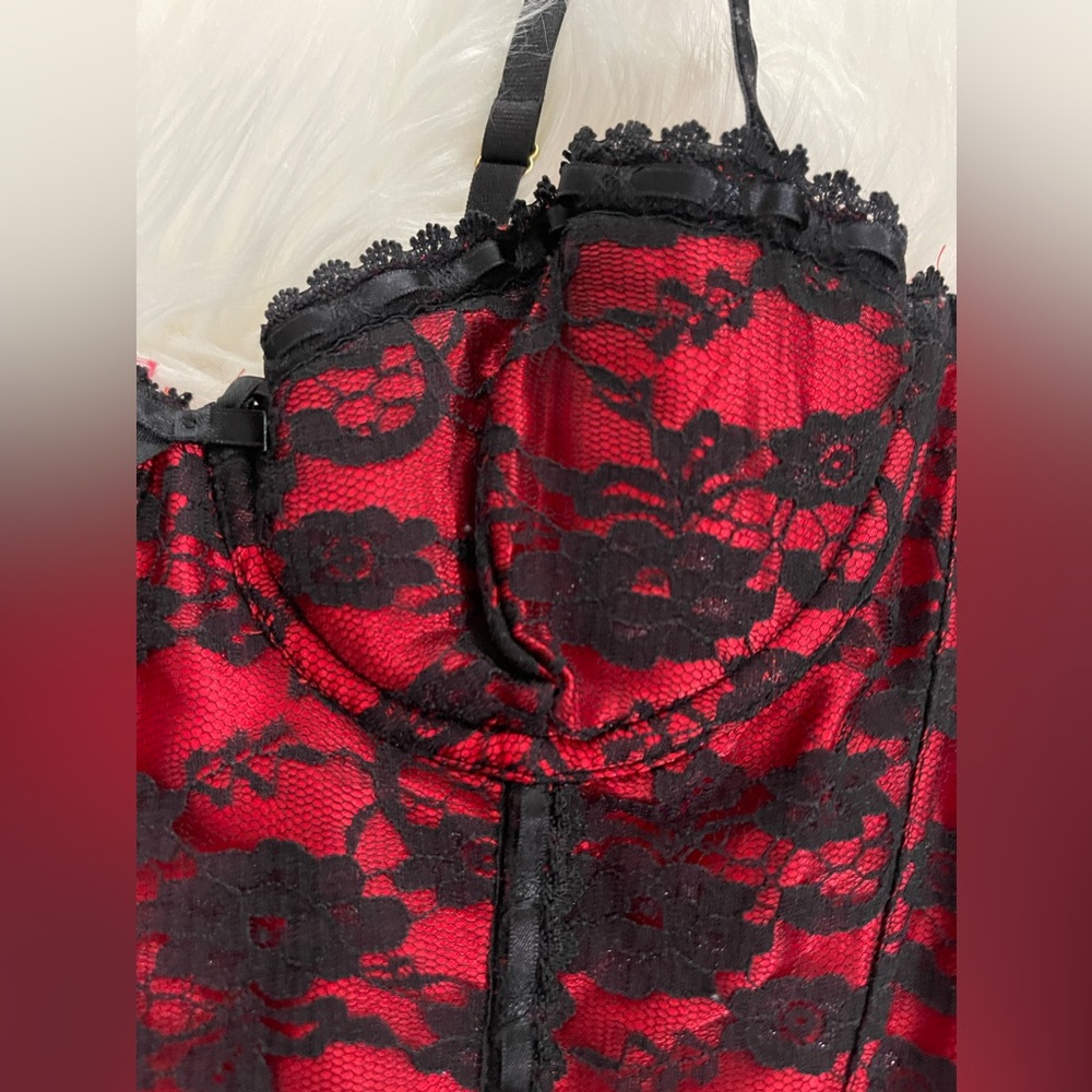 S Vs Victoria's secret
SEXY LITTLE THINGS Fantasies Collection
Senorita Costume - Picture 6 of 14